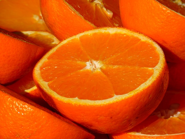 似すぎ 柑橘類のデコポン はっさく ぽんかん いよかんの違いと特徴 見分け方 I Live Freely